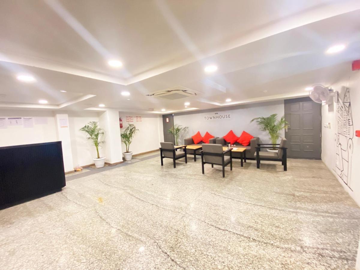 Hotel Golden Saffron By Qotel-Punjabi Bagh Нью-Дели Экстерьер фото