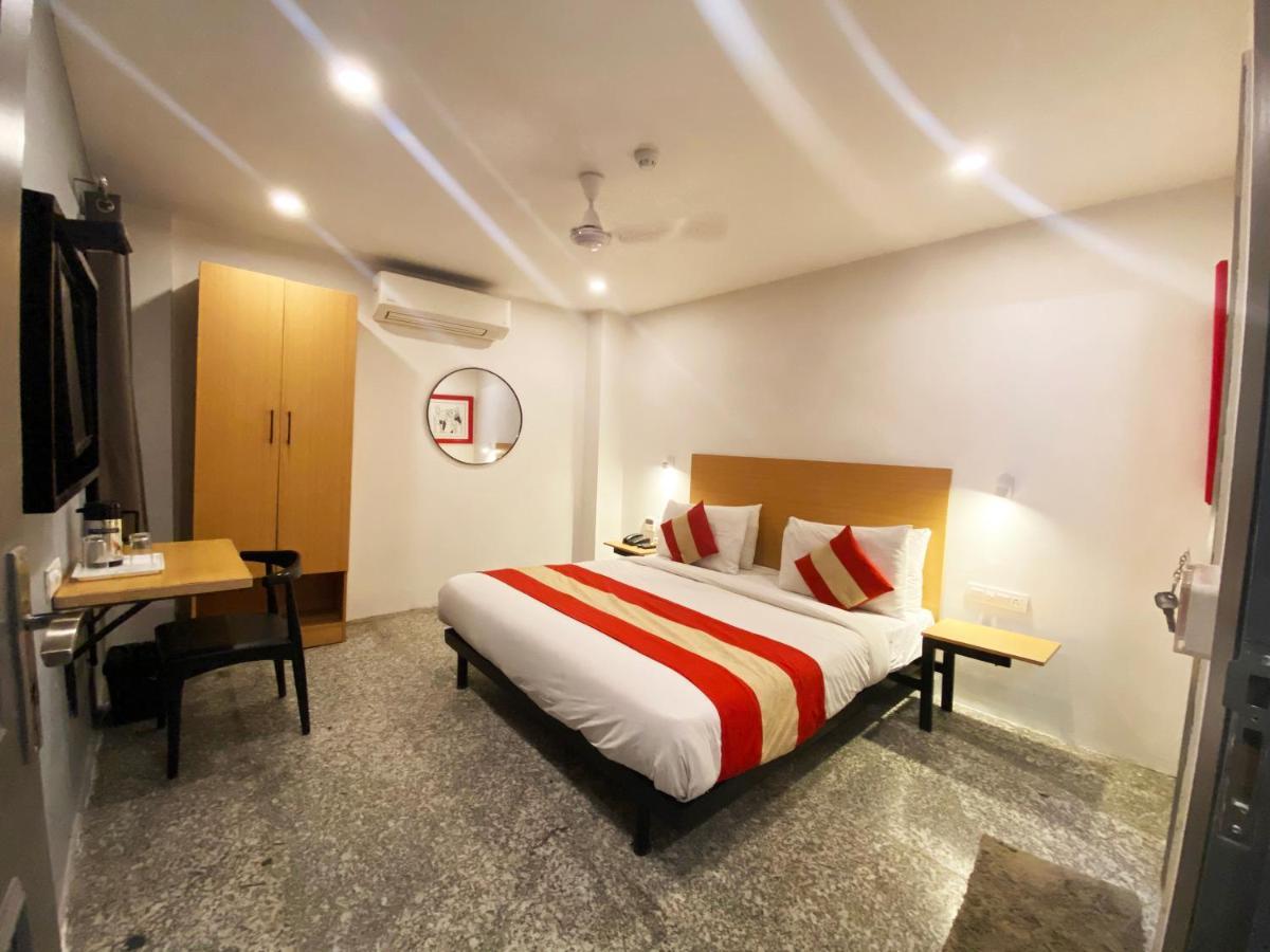 Hotel Golden Saffron By Qotel-Punjabi Bagh Нью-Дели Экстерьер фото