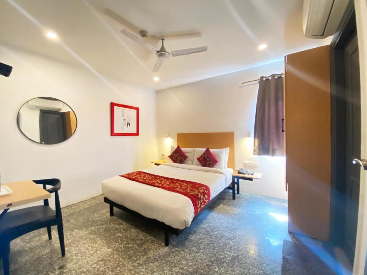 Hotel Golden Saffron By Qotel-Punjabi Bagh Нью-Дели Экстерьер фото