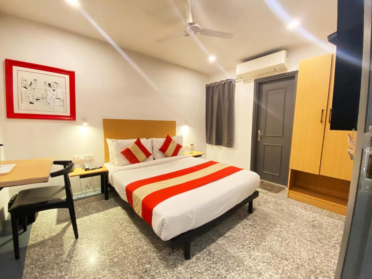 Hotel Golden Saffron By Qotel-Punjabi Bagh Нью-Дели Экстерьер фото